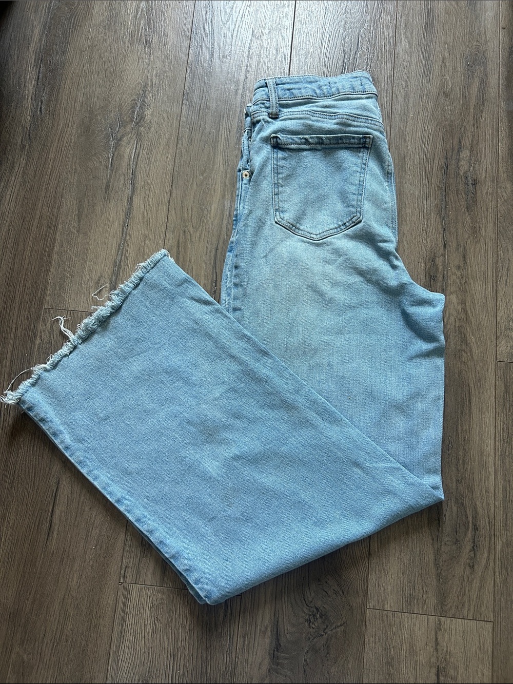 BCBGeneration Light Blue High-Rise Wide Leg Jeans 11/30 99 percent cotton